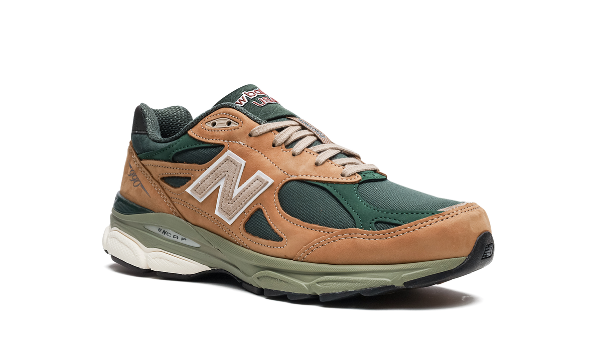 990v3 "Made in USA - Tan / Green" M990WG3