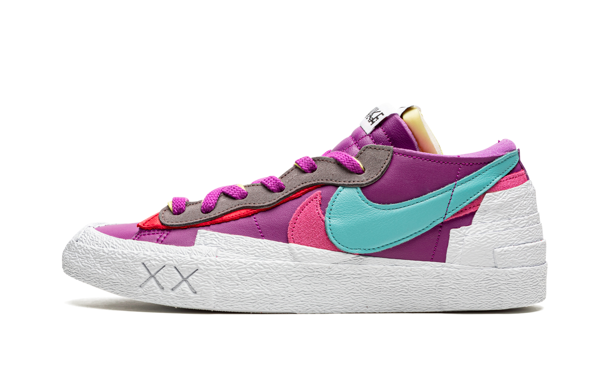 Blazer Low "Sacai - Kaws Purple Dusk" DM7901 500