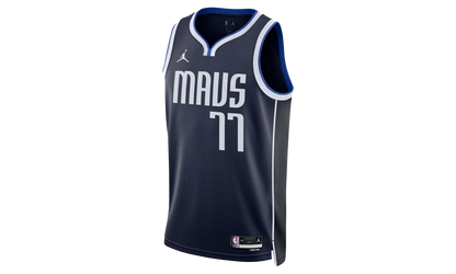 NBA MAVERICKS 'DONCIC 77' 22/23 STATEMENT JERSEY "Navy" DO9523 420