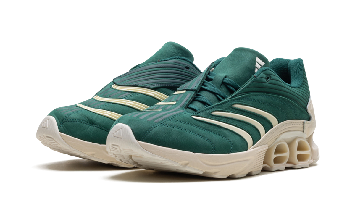 Predator Megaride "Kith - Scarab White" JR9206