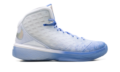 Kobe 3 Protro "Christmas" IQ5338 400