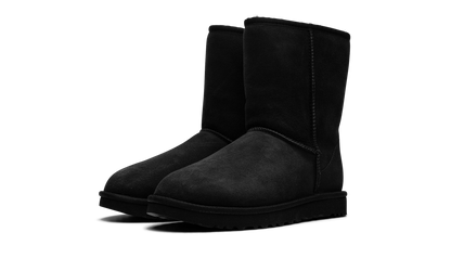 Classic Short II Boot WMNS "Black" 1016223 BLK