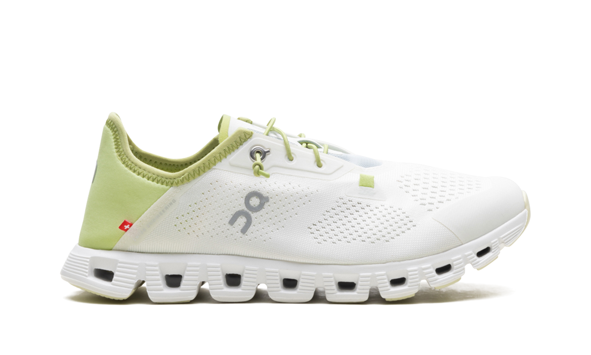Cloud 5 WMNS "Ivory Acacia" 3WD10541985