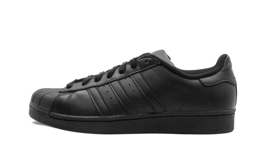 Superstar Foundation "Core Black" AF5666