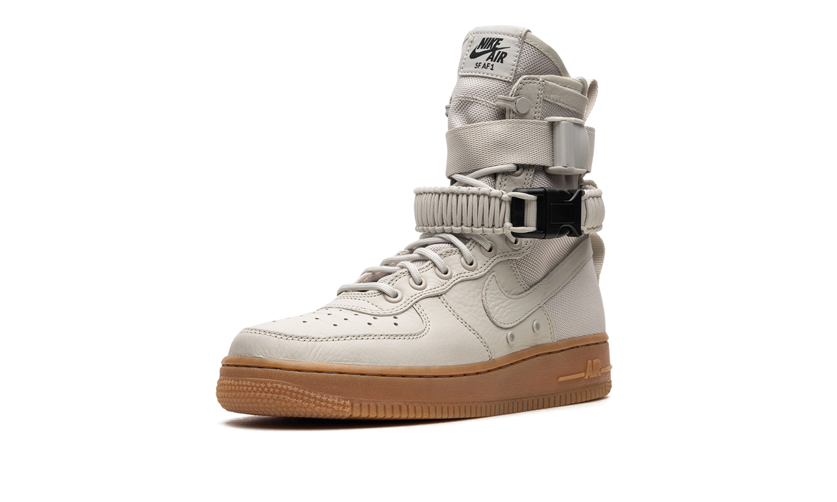 SF AF 1 WMNS 857872 004