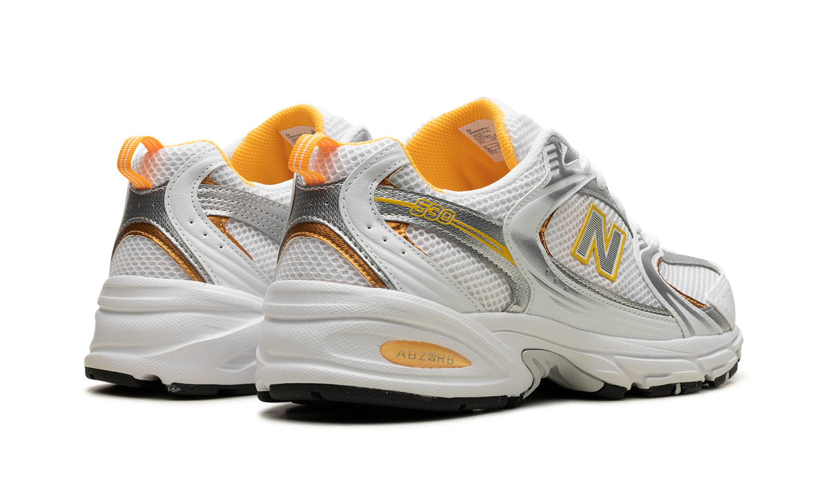 530 "White Vibrant Apricot Silver Metallic" MR530PUT