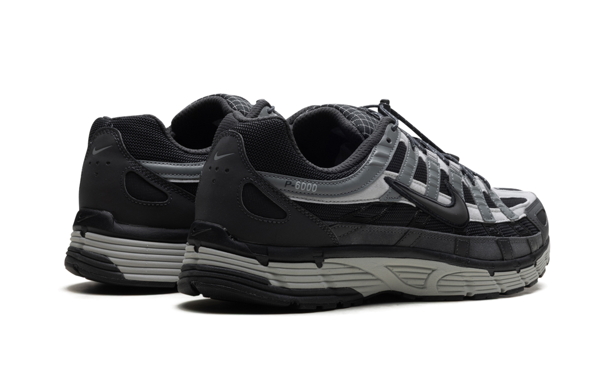 P-6000 "Anthracite Smoke Grey" HQ3818 001
