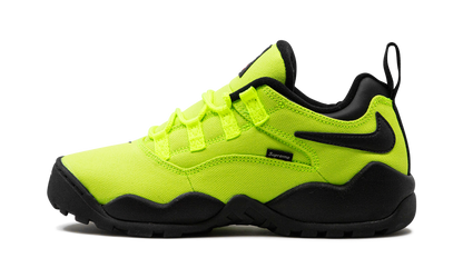 SB Darwin Low "Supreme - Volt" FQ3000 700