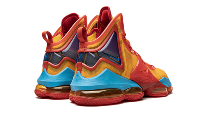 LEBRON XIX "Space Jam - Tune Squad" DC9338 800