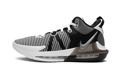 LeBron Witness VII "Metallic Silver" DM1123 100