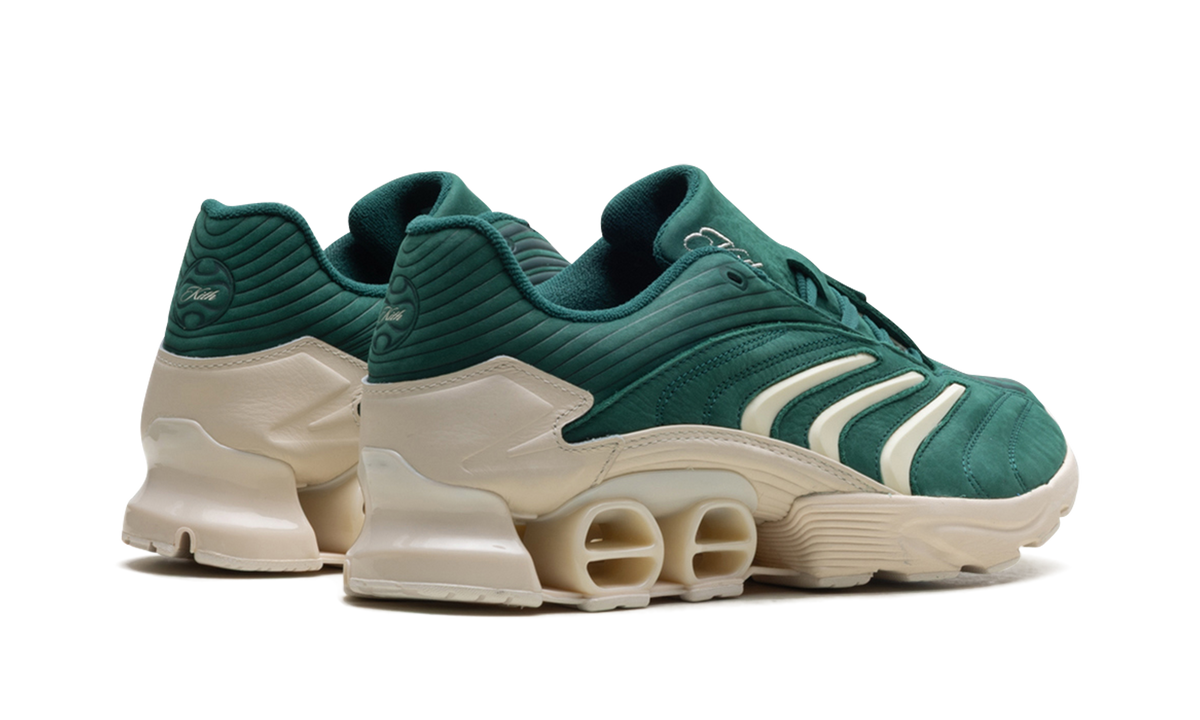 Predator Megaride "Kith - Scarab White" JR9206