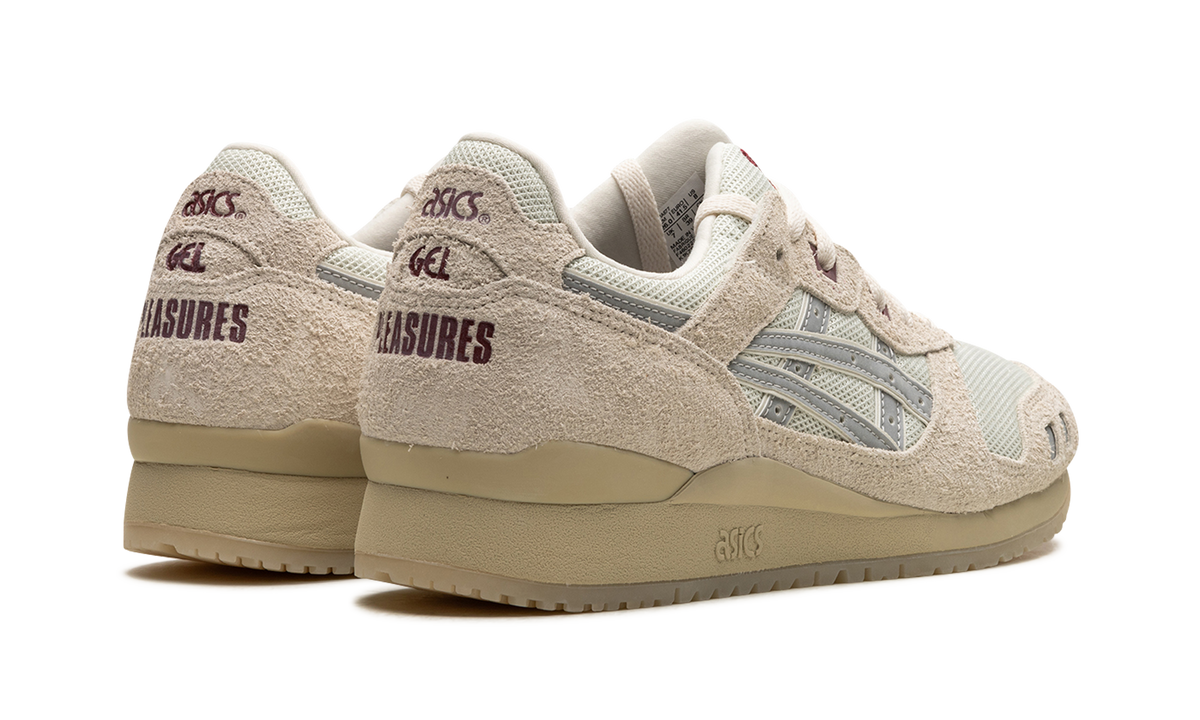Pleasures x Gel Lyte III OG "Cream" 1201A677 100