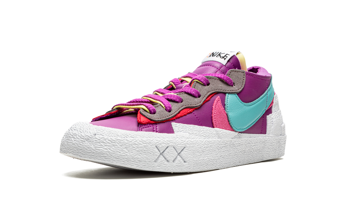 Blazer Low "Sacai - Kaws Purple Dusk" DM7901 500
