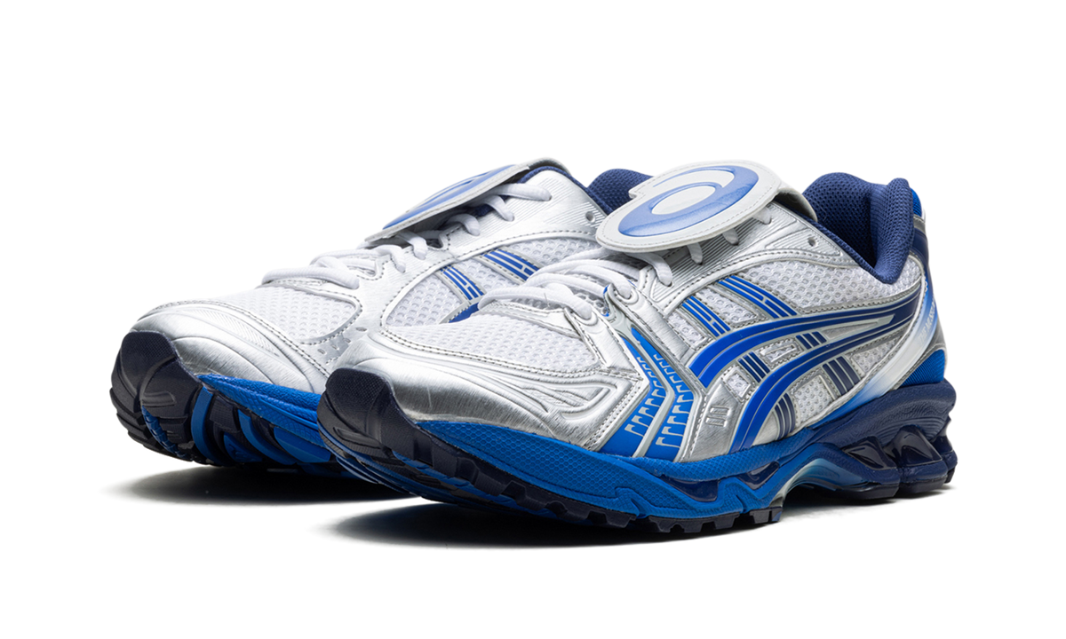 GEL-Kayano 14 "The Museum Visitor - Polar Shade" 1203A528 020