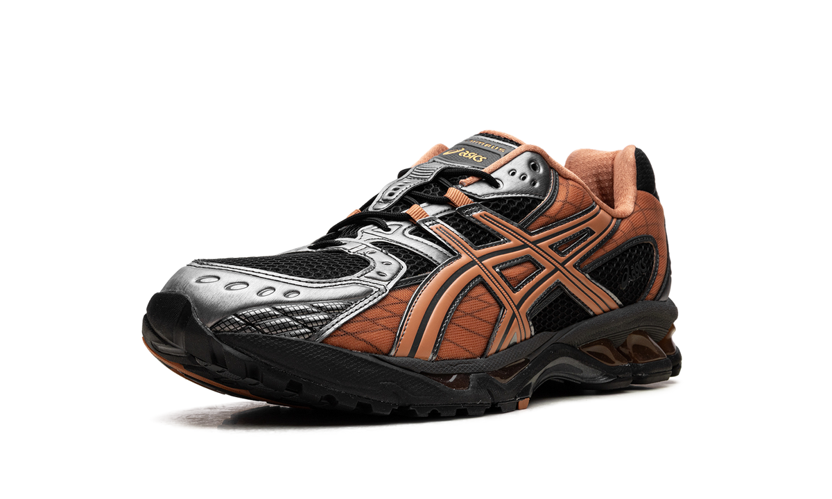 GEL-Nimbus 10.1 "Black Rust Orange" 1203A543 004